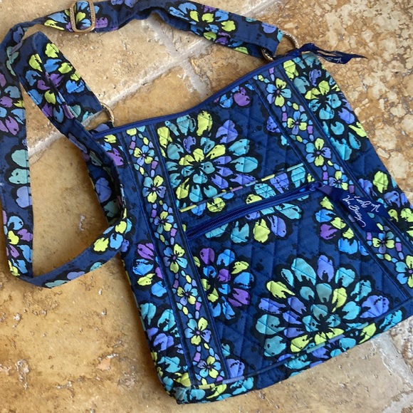Vera Bradley Handbags - Vera Bradley blue floral handbag purse